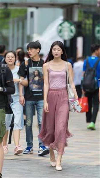 玲珑的母亲是怪物吗